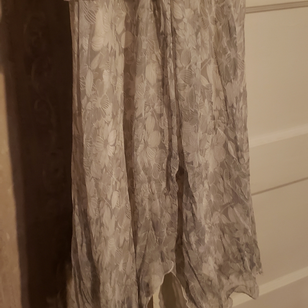 Dress - Picture 5 of 6